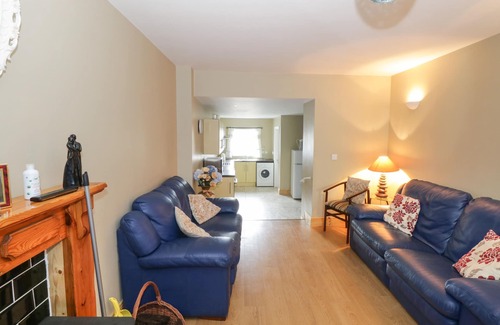 Killala Cabaña | GEORGES STREET, family friendly in Killala, County Mayo