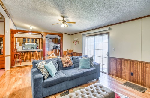 Georgetown Casa | Georgetown Home w/ Deck ~ 13 Mi to Black River!