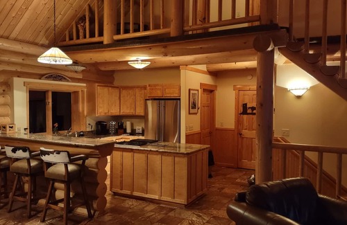 Philipsburg Cabina | Georgetown Lake Escape with Starlink