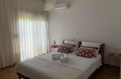 Petaloudes Apartamento | Georgia's House