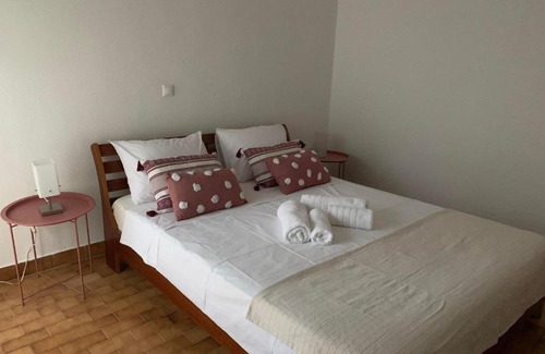 Petaloudes Apartamento | Georgia's House