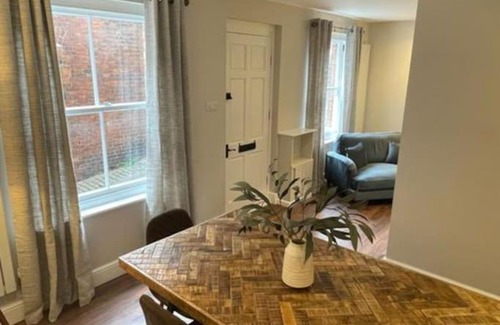 Shrewsbury Casa | Georgian 3 bed house in historic town centre