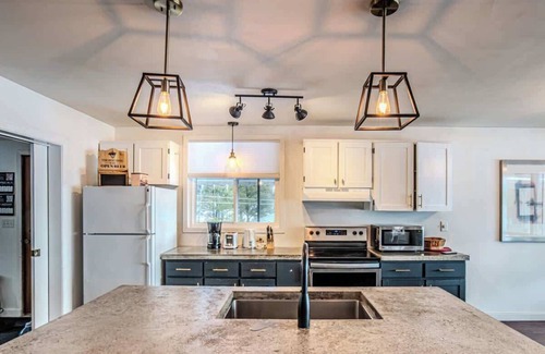 Carling Cabaña | Georgian Bay 3-bdrm lakefront Main House