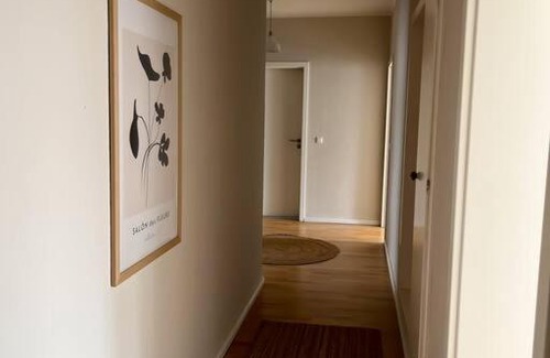 Frohnhausen Apartamento | Geräumig, zentral, Messe nah! BE1R
