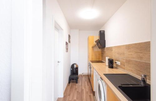Tiefenbroich Apartamento | Geräumige Monteurwohnung in Ratingen mit WLAN und Parkplatz