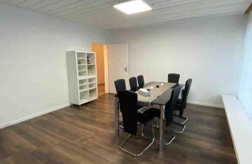 Hunzenschwil Apartamento | Geräumige Wohnung im Schweizer Vekehrspunkt