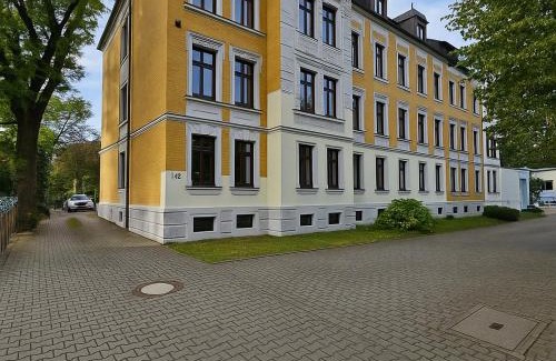 Chemnitz Apartamento | Geräumiges Apartment mit Balkon & 2 Parkplätze