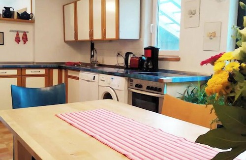 Neudrossenfeld Apartamento | Amplia casa de vacaciones en Red Main, wifi gratis
