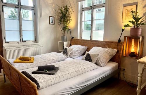 Innenstadt Apartamento | Geräumiges Studio in der Altstadt mit Küche & Kingsize Bett Come In