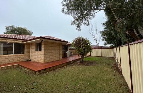 Wonthella Casa | Geraldton Luxury Vacation Home with free Streaming