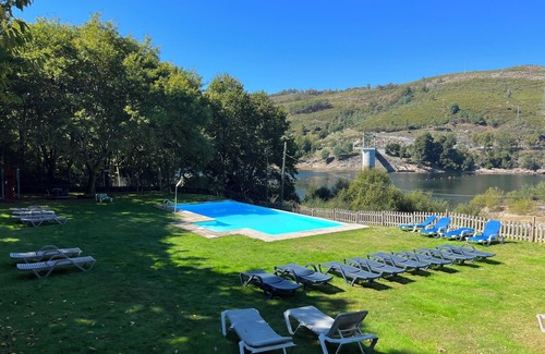 Cabril Apartamento | Gerês- Venda Nova Dam - River beach and shared swimming pool