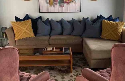 Germantown Apartamento | Germantown 3 Bedroom Apt Walk To Bars Flea Market