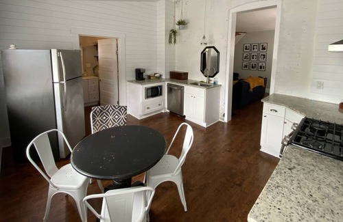 Germantown Casa | Germantown Gem - 3BR/2BA - 934