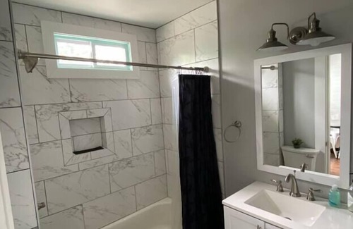Germantown Casa | Germantown Gem - 3BR/2BA - 934