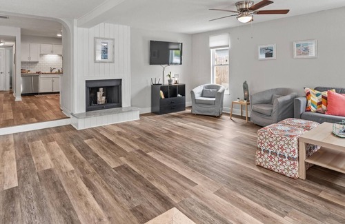 Gulfport Casa | Get 20% off Rent for 30 Nights or More |SunKissed in St Pete - 3BR Home w/Heated Pool Near the Beach