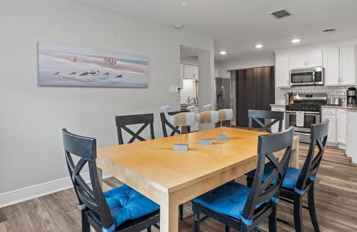 Gulfport Casa | Get 20% off Rent for 30 Nights or More |SunKissed in St Pete - 3BR Home w/Heated Pool Near the Beach