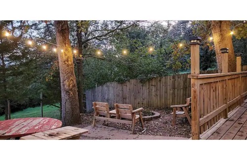 Branson Cabina | "Get Away" Cabin at the Lake - Outdoor Campfire