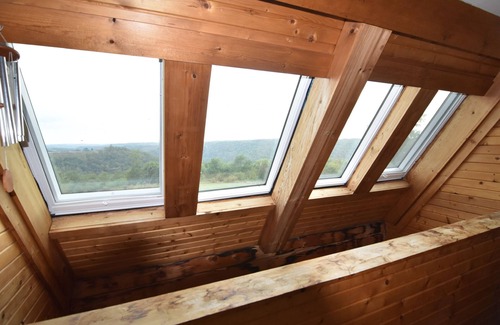 Taylorstown Cabina | Get Away Cabin in Claysville ~ Covered deck~ Watch the Sunrise & Sunset~