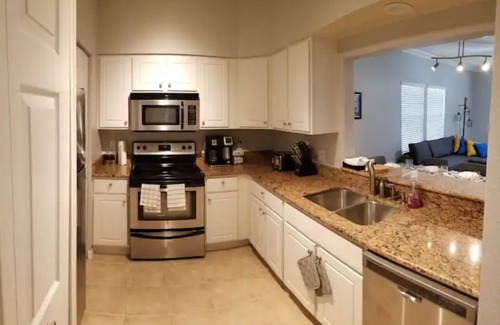 Haile Plantation Condominio | Get-away condo in the heart of Haile Village.