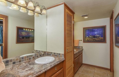 Lindale Casa | Get away from it all! Fish, Shop in Canton, Golf, Tx Rose Horse Ranch or Relax!