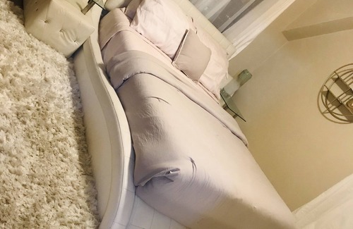 Milwaukee Casa | Get Cozy And Stay Awhile -central location