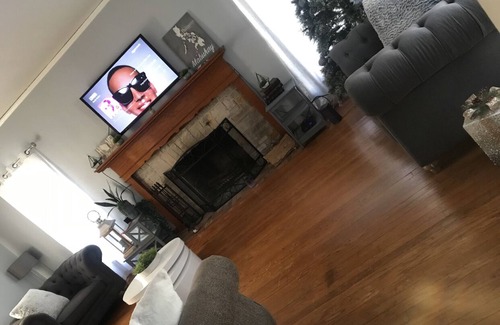 Milwaukee Casa | Get Cozy and Stay Awhile