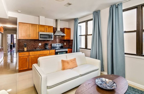 Chinatown Apartamento | Get Into Travel in Style in This 2BD Apartment