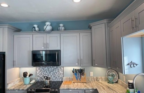 Alabama Gulf Coast Casa | Get “Out of Office” and into this bayfront beauty! Private pier for Fishing.