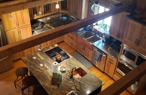 Wardensville Casa | Get some R&R at The Space Between