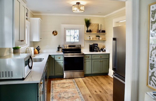 Dayton Cabaña | Getaway at this Charming Family Cottage