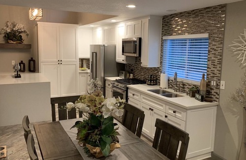 Corona Casa | Getaway Home! Near to Temecula nearest freeways 15 & 91 Really