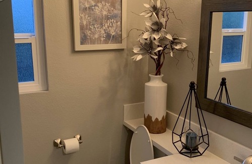 Corona Casa | Getaway Home! Near to Temecula nearest freeways 15 & 91 Really