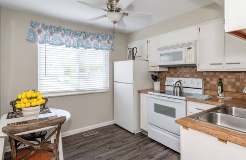 Kettering Apartamento | Getaway@The Greene! U of Dayton,WSU, Cedarville U