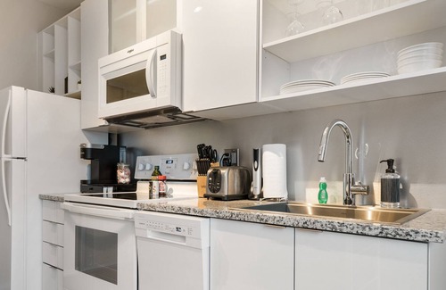 Crossroads Arts District Condominio | Getaway to Serene Oasis Near Kauffman Stadium 349