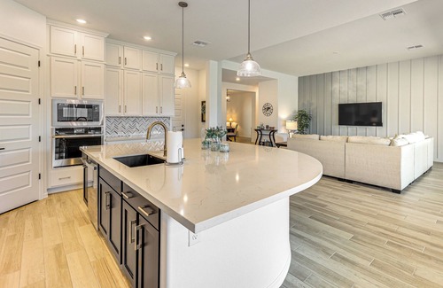 Avondale Casa | Getaway w/ Fenced Yard: 4 Mi to Phoenix Raceway