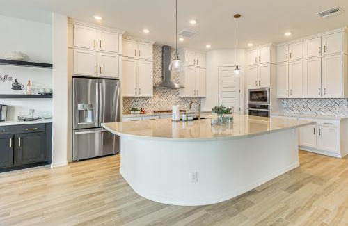 Avondale Casa | Getaway with Fenced Yard 4 Mi to Phoenix Raceway