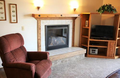 Island Park Complejo | GetAways at Timbers at Island Park Village