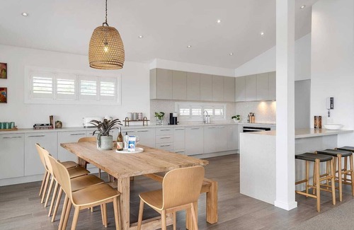 Coledale Casa | Getawayz NSW - 'Drift' - Absolute Beachfront at Coledale w/ Panoramic Views & Multiple Living Zones