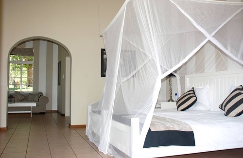 Grootfontein Cabina | Ghaub Nature Reserve & Farm