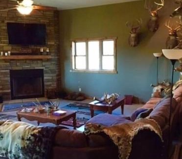 Chandlerville Casa | Ghost Hollow Lodge