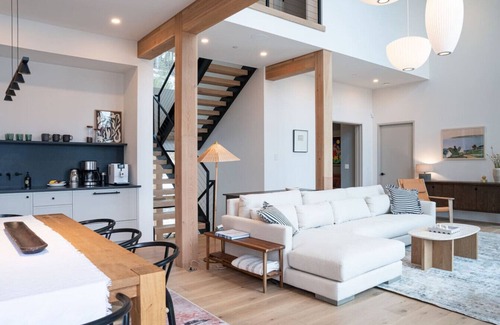Revelstoke Casa | Ghost Peak Chalet: Ski-In Access