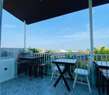 Old Quarter Casa | Gió Homestay and Coffee