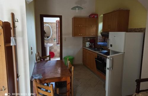 Panormos Apartamento | Giannis Gerakios apartments by climbing house