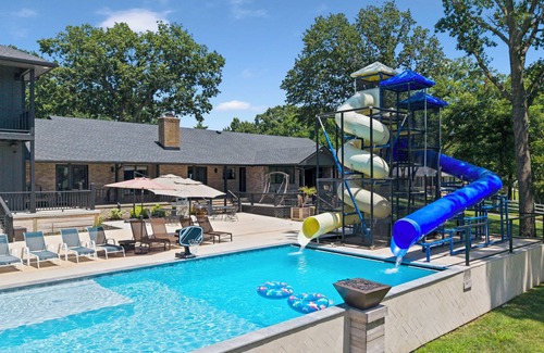Grove Casa | Giant 10-bedroom lakefront home with large pool, hot tub, and dock
