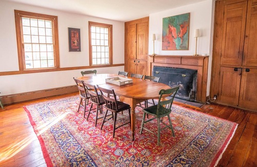 New Paltz Casa | Giant, Cozy Getaway in the Country