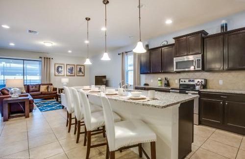 Four Corners Casa | Giant Villa wPool FREE Water Park7mi to DISNEY