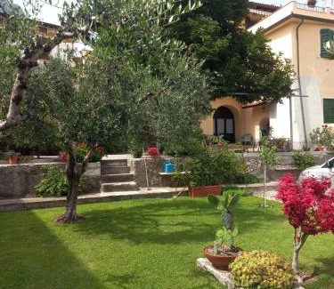 Gaino Casa | Giardino Fiorito