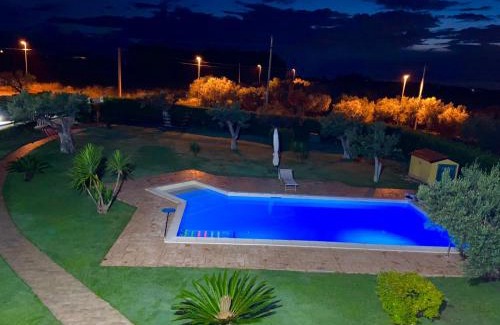 Treglio Casa | Giardino tra gli ulivi