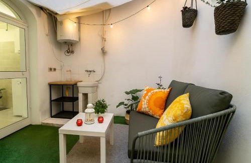 Borgo-Sanzio Casa | Giatì Studio - Cortile Privato & Metro