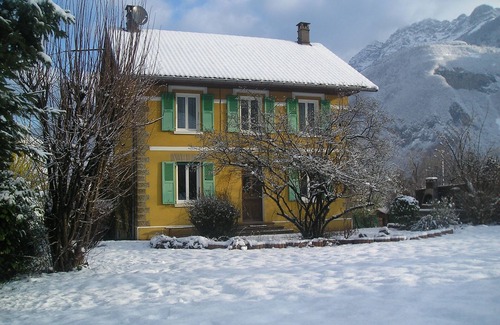 Giez Casa | Propiedad de carácter cerca del lago de Annecy en medio de impresionantes paisajes de montaña.